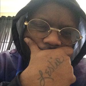 Meet your Posher, Martiel